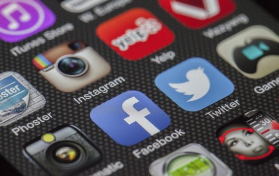 Apa Saja Update Fitur Social-Media Terbesar Dunia di tahun 2016?